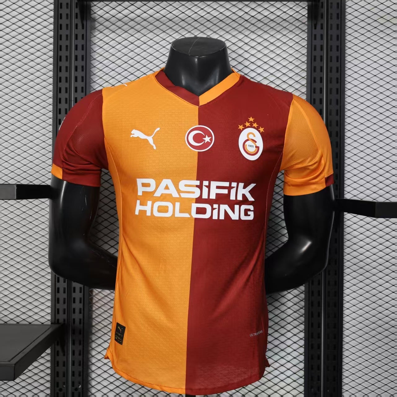 Galatasaray 2025/26 home jersey