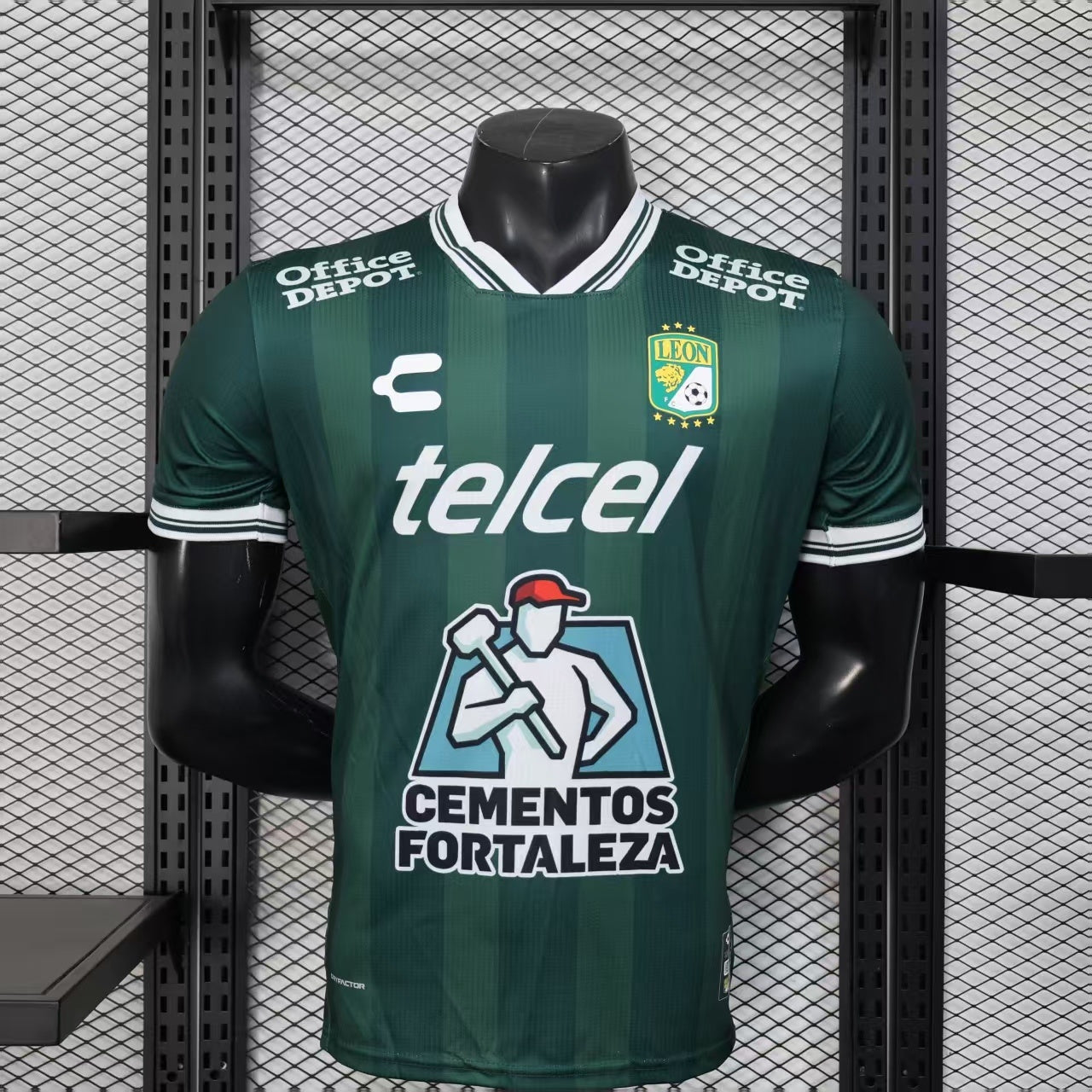 Club León 2025/26 home jersey