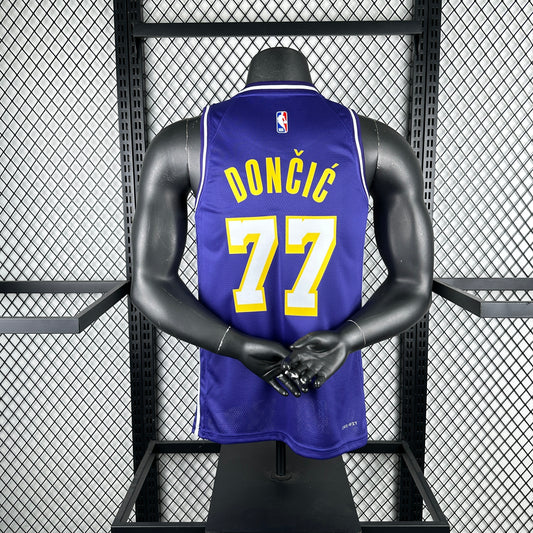 26 season Lakers flying limited N.77