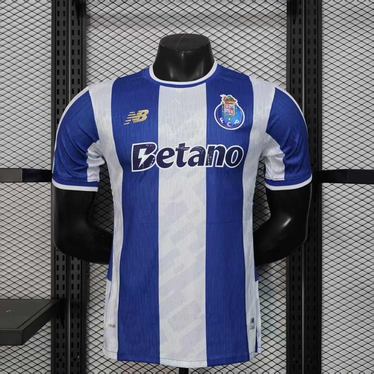 Porto 2025/26 home jersey