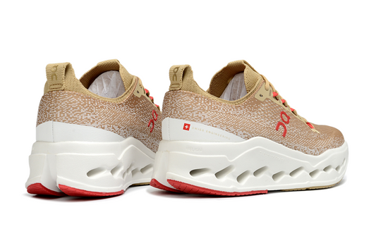 On Cloudsufer Max Beige